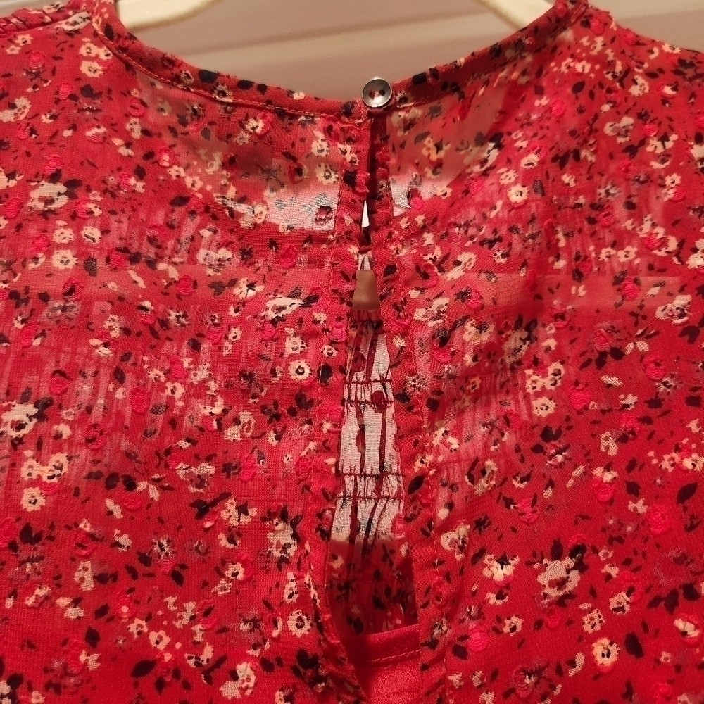 Lucky Brand semi sheer Swiss dot detail and floral print blouse. - Picture 7 of 12